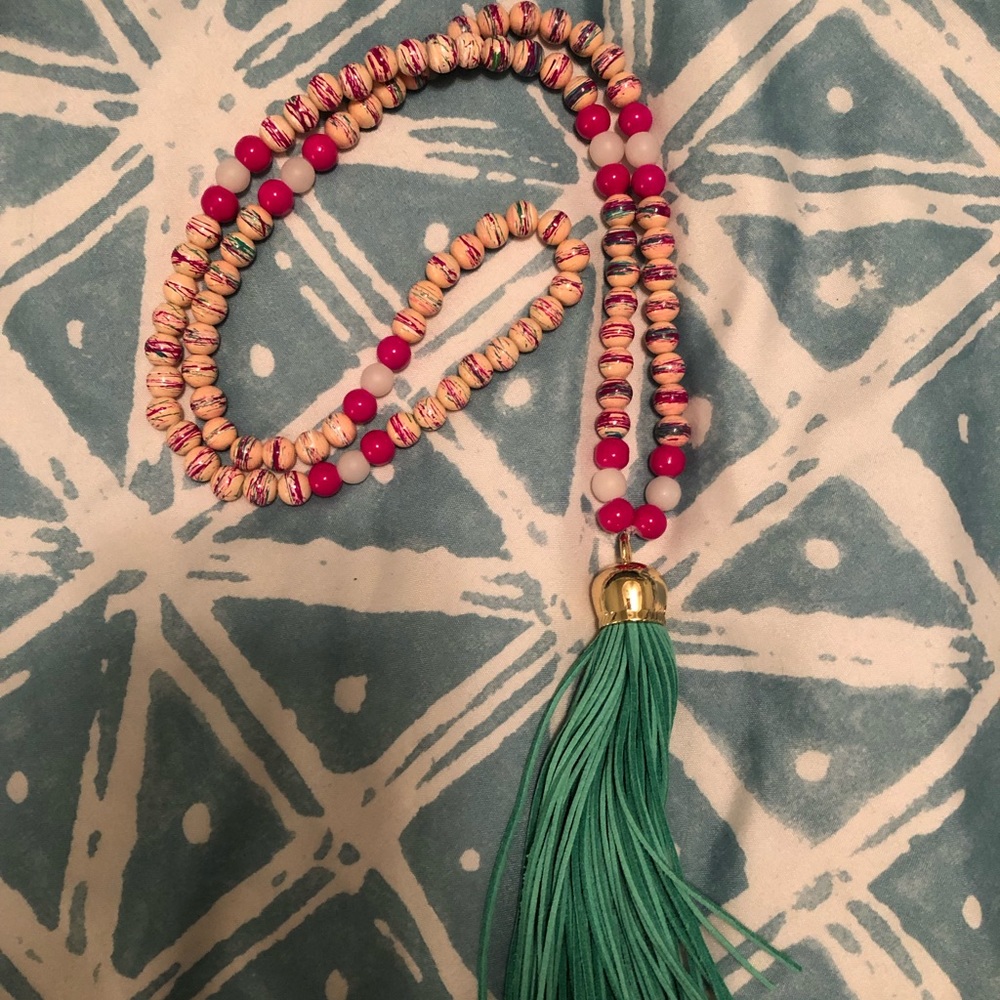 Statement necklace